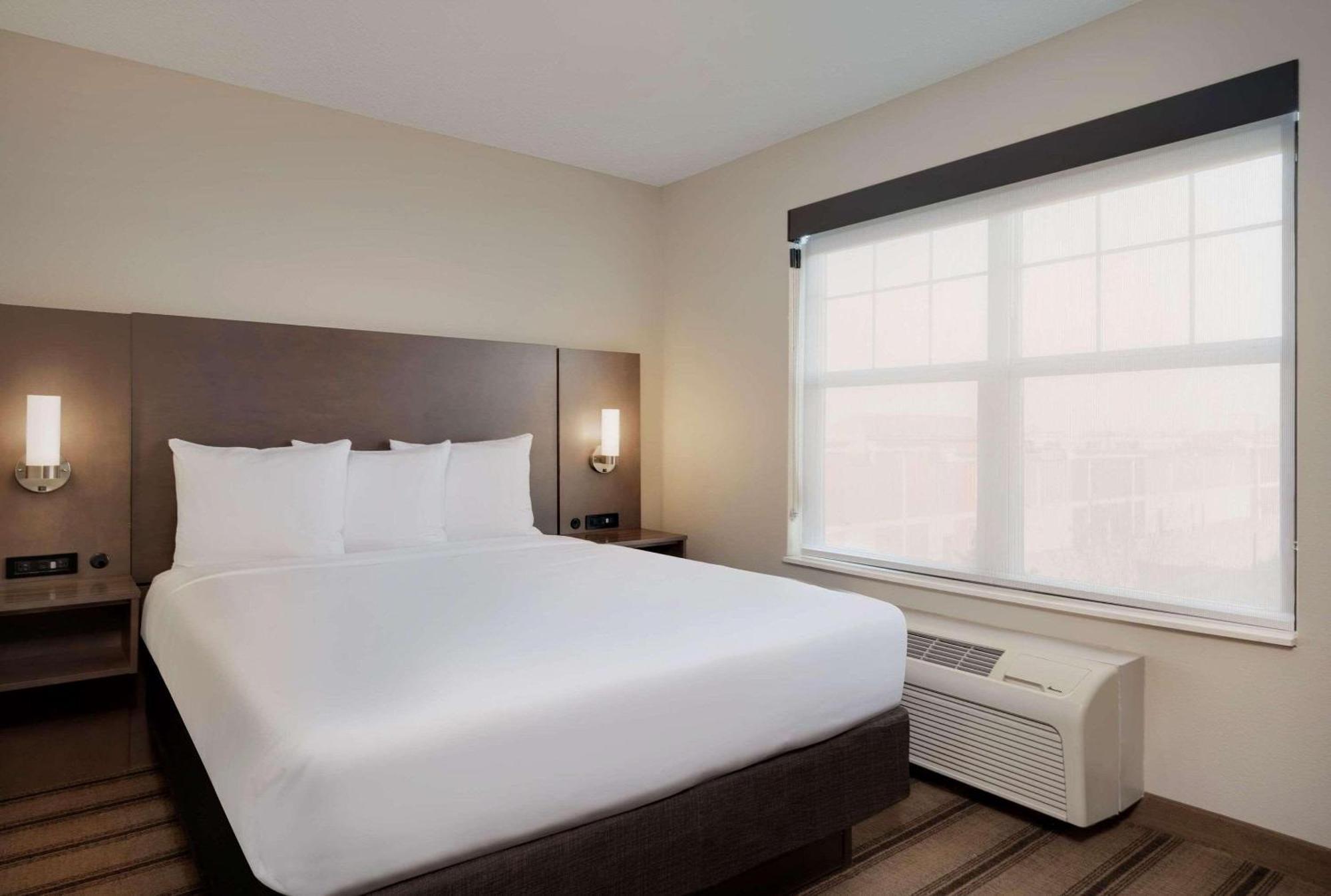 Country Inn & Suites By Radisson Albertville Near Outlet Mall Eksteriør billede