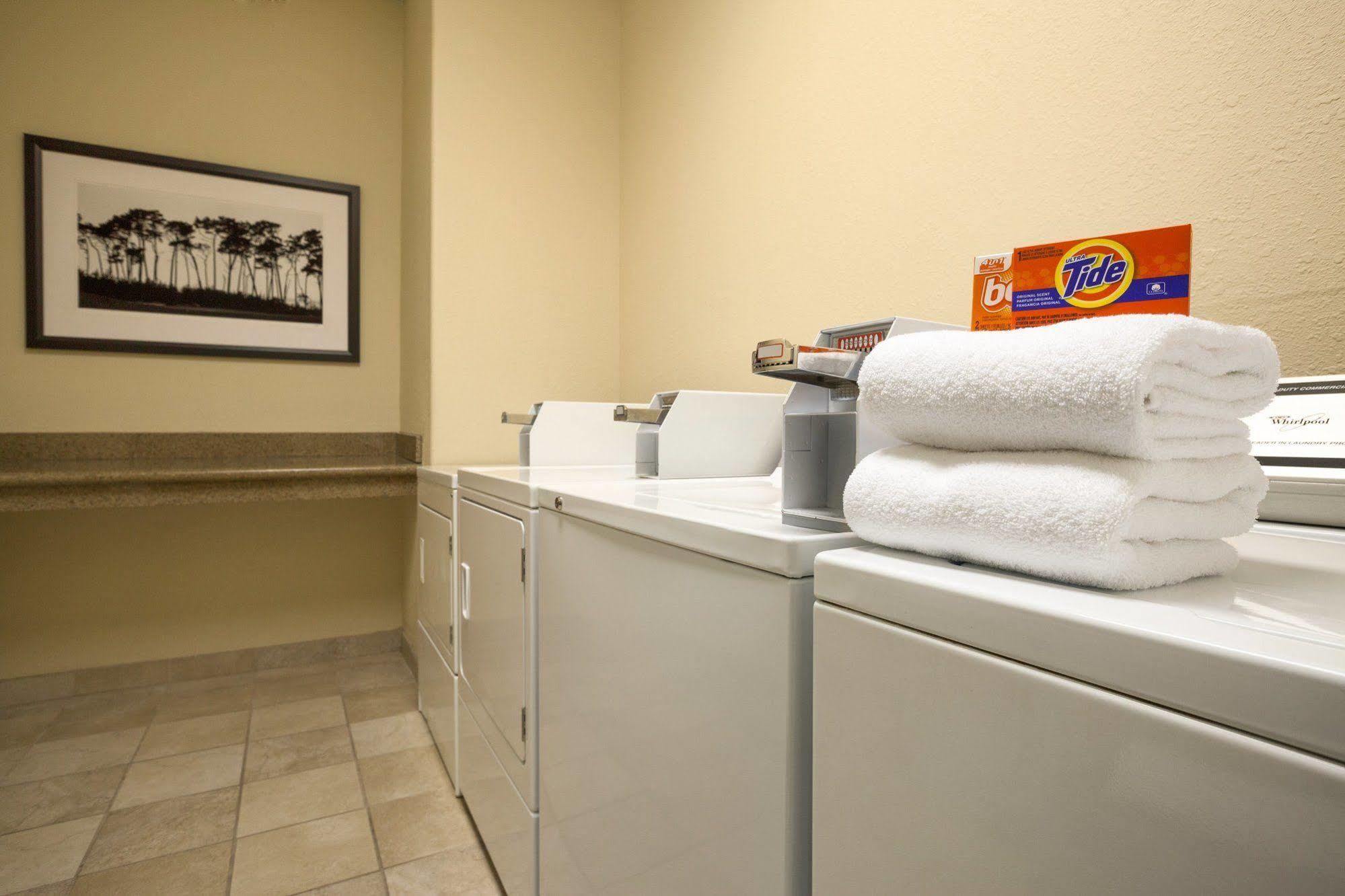 Country Inn & Suites By Radisson Albertville Near Outlet Mall Eksteriør billede
